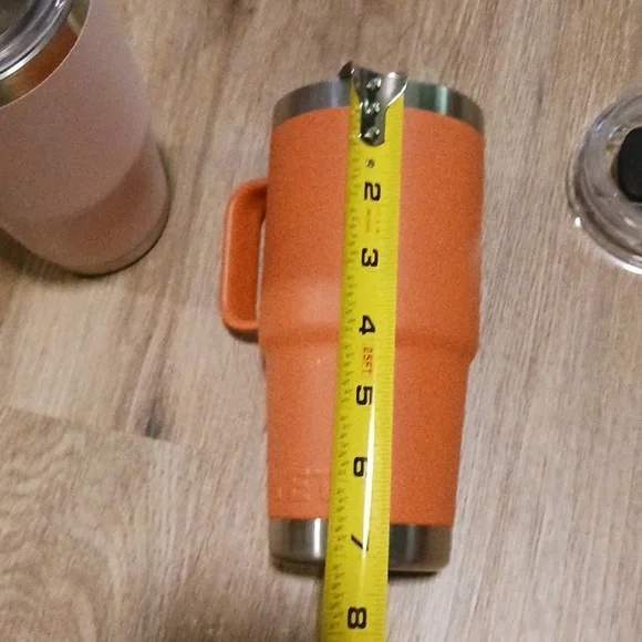 2 Yeti 20 Oz Ramblers With Mag Slide Lids - Picture 11 of 11